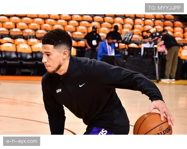 布克训练完直接去夜店？这作息普通人撑不过三天