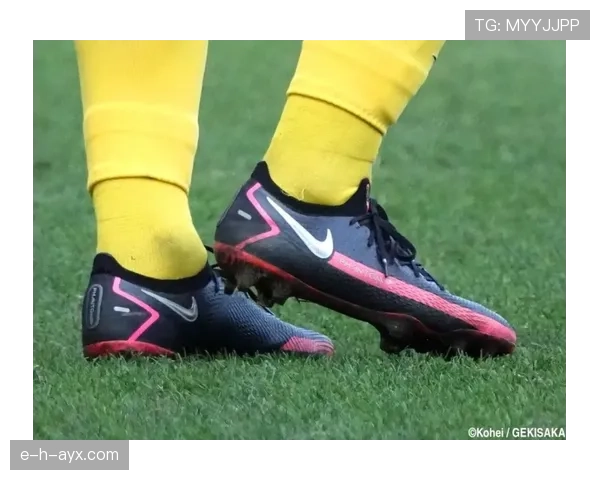 廖秋云赛后从车里拎出一堆鞋，我默默算起了下个月房租